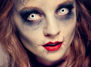 female-halloween-zombie-makeup