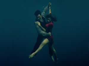underwater-dance-03